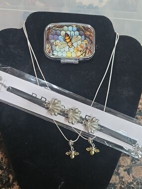 PILL BOX AND JEWLERY SET